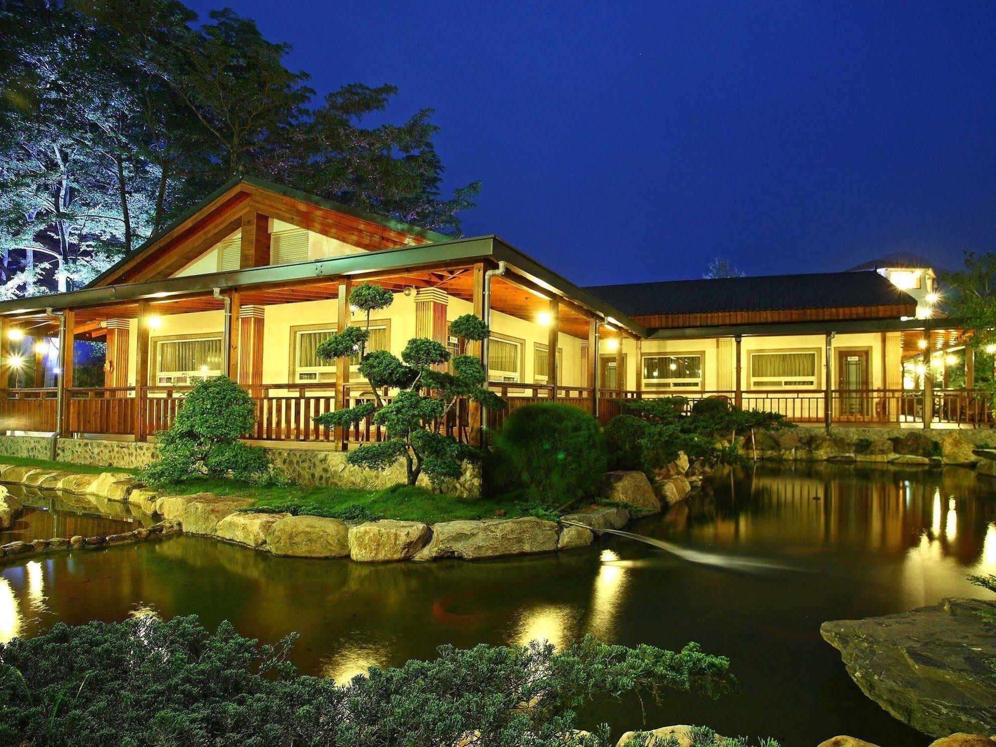 Flying Villa Nantou Exteriér fotografie